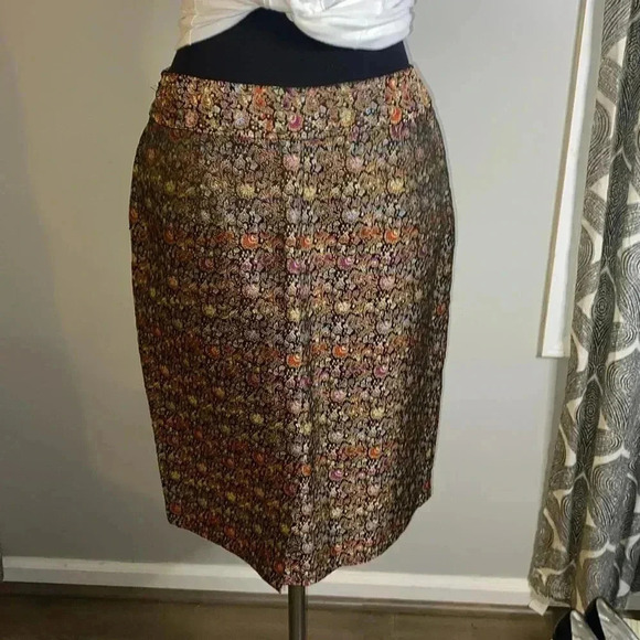 WDNY satin brocade pencil skirt - Picture 5 of 9